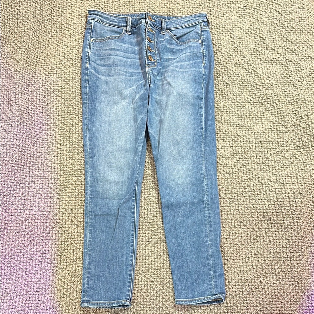 American Eagle button front denim